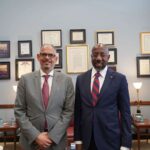 Rencontre à la Maison-Blanche : Le Premier ministre haïtien rencontre Michael Jensen et plaide pour la sécurité et un retour à l’ordre démocratique